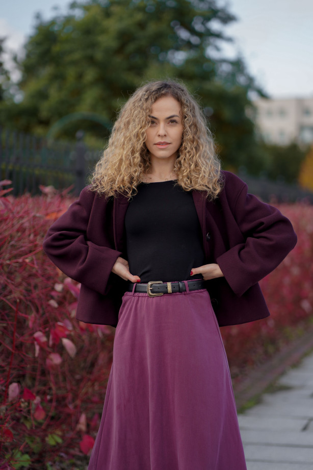 Spódnica Mocha – bordowa spódnica midi na gumie | Marisol Spódnica Mocha – bordowa spódnica midi na gumie | Marisol