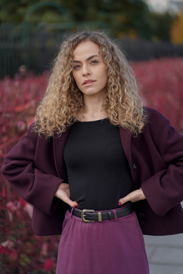 Spódnica Mocha – bordowa spódnica midi na gumie | Marisol Spódnica Mocha – bordowa spódnica midi na gumie | Marisol