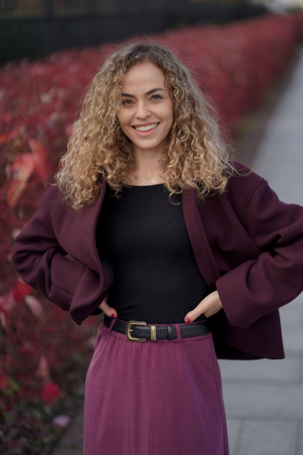 Spódnica Mocha – bordowa spódnica midi na gumie | Marisol Spódnica Mocha – bordowa spódnica midi na gumie | Marisol