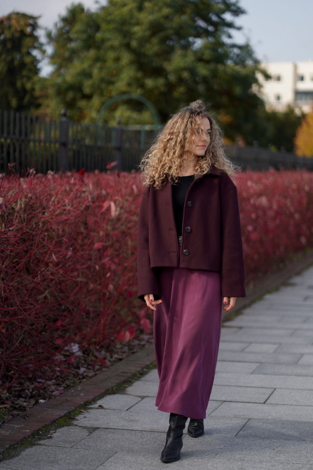 Spódnica Mocha – bordowa spódnica midi na gumie | Marisol Spódnica Mocha – bordowa spódnica midi na gumie | Marisol