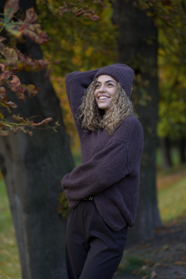 Klasyczna czekoladowa czapka z baby suri alpaki i wełny jagnięcej | MARISOL Klasyczna czekoladowa czapka z baby suri alpaki i wełny jagnięcej | MARISOL