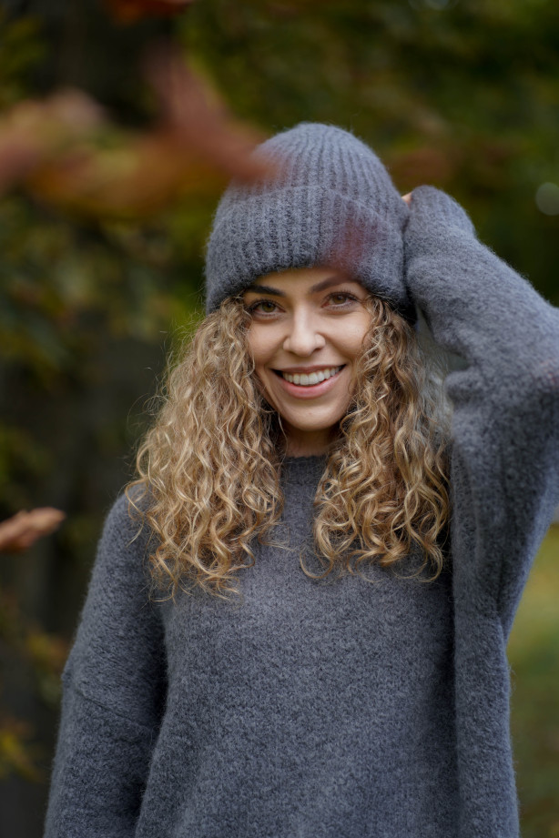 Klasyczna czapka z baby suri alpaki i wełny jagnięcej | MARISOL Klasyczna czapka z baby suri alpaki i wełny jagnięcej | MARISOL