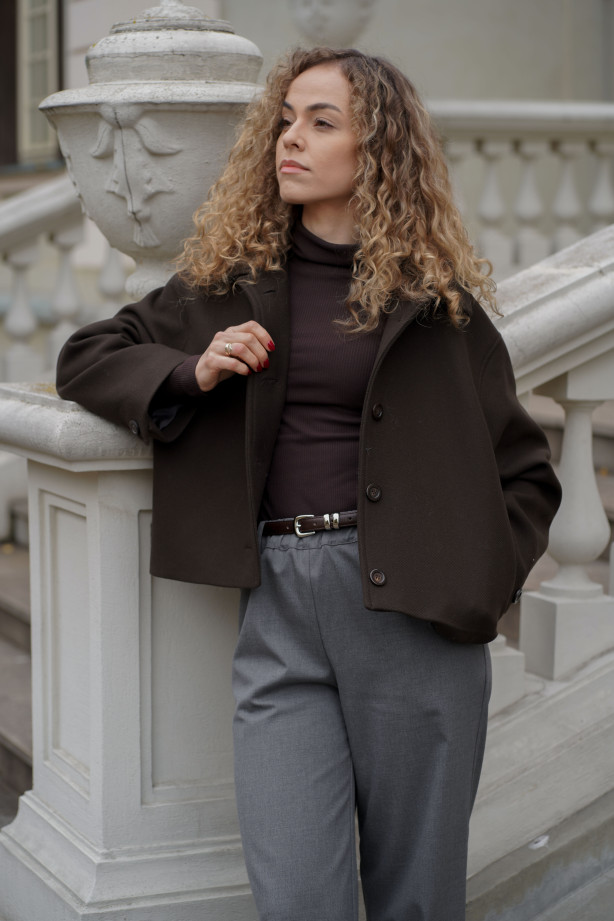 Golf classic z prążkowanej wiskozy – klasyczny golf damski | Marisol Golf classic z prążkowanej wiskozy – klasyczny golf damski | Marisol