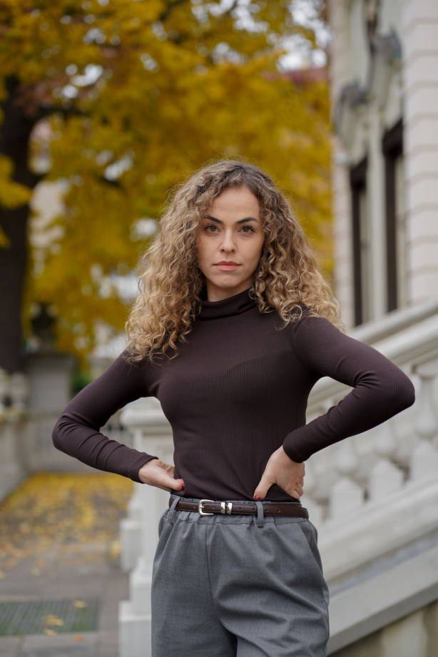 Golf classic z prążkowanej wiskozy – klasyczny golf damski | Marisol Golf classic z prążkowanej wiskozy – klasyczny golf damski | Marisol