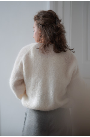 Kardigan typu chmurka wykonany z suri alpaca