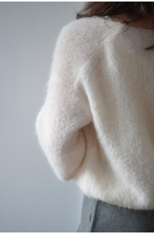 Kardigan typu chmurka wykonany z suri alpaca