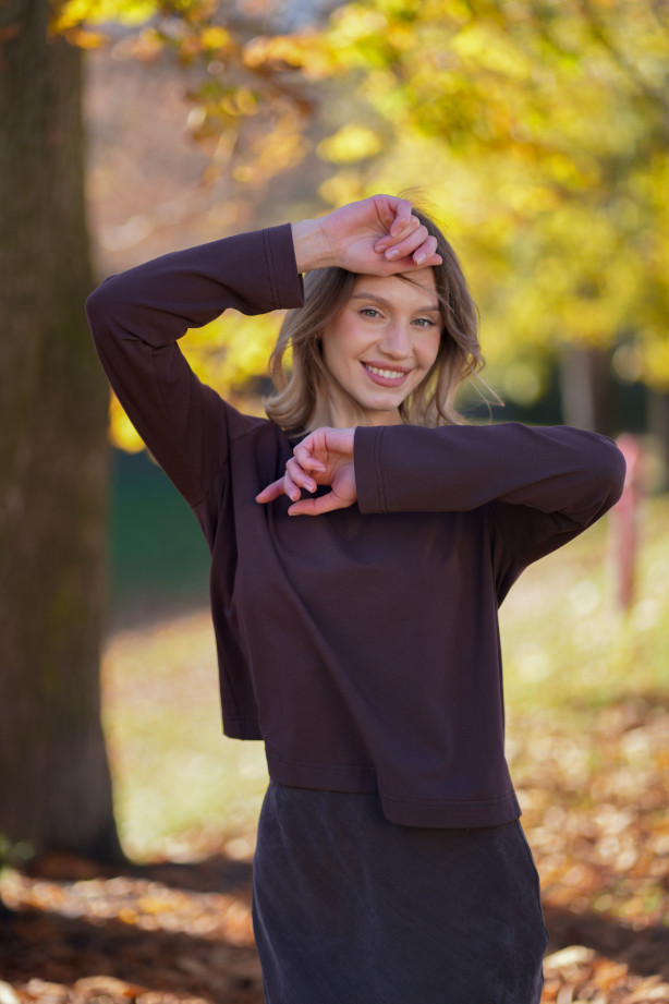 Longsleeve damski Chocolate – pudełkowy krój, długi rękaw | Marisol