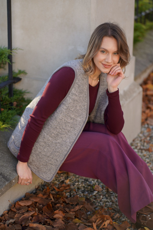 Spodnie Moris – proste, eleganckie spodnie z szerszą nogawką i kieszeniami | MARISOL