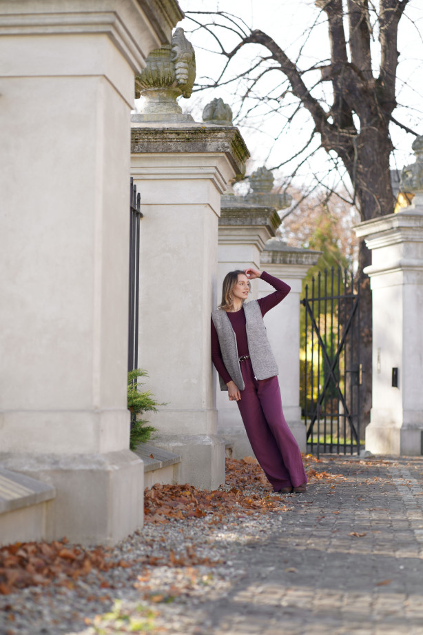 Spodnie Moris – proste, eleganckie spodnie z szerszą nogawką i kieszeniami | MARISOL