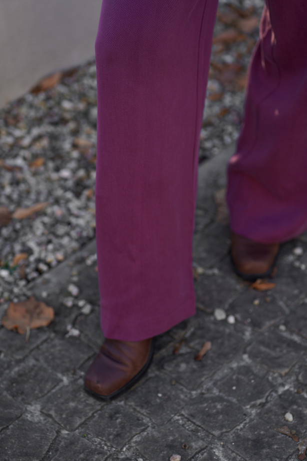 Spodnie Moris – proste, eleganckie spodnie z szerszą nogawką i kieszeniami | MARISOL