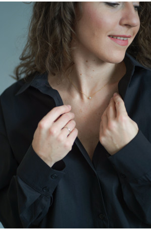 Czarna koszula damska oversize z bawełny – klasyk w nowoczesnym wydaniu | MARISOL