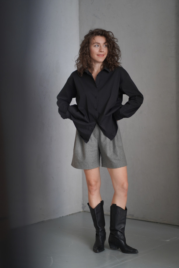 Czarna koszula damska oversize z bawełny – klasyk w nowoczesnym wydaniu | MARISOL