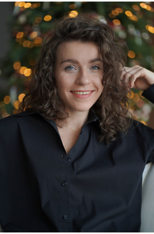 Czarna koszula damska oversize z bawełny – klasyk w nowoczesnym wydaniu | MARISOL