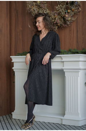 Sukienka Wrap Zebra – Czarna żakardowa sukienka kopertowa midi | Marisol