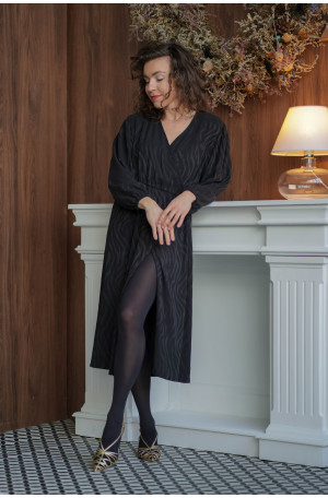 Sukienka Wrap Zebra – Czarna żakardowa sukienka kopertowa midi | Marisol