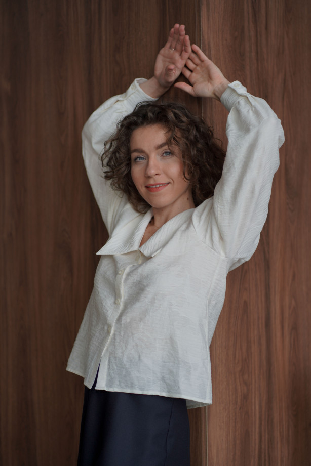 Giulia – Śmietanowa koszula żakardowa z dużym kołnierzem | Elegancka bluzka Marisol