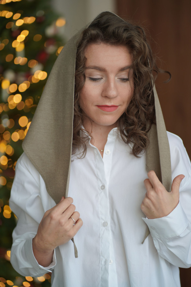 Chusta Triangle - trójkątna chustka z haftem | Marisol