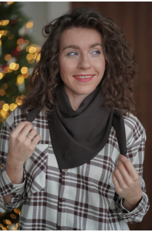 Chusta Triangle - trójkątna chustka z haftem | Marisol