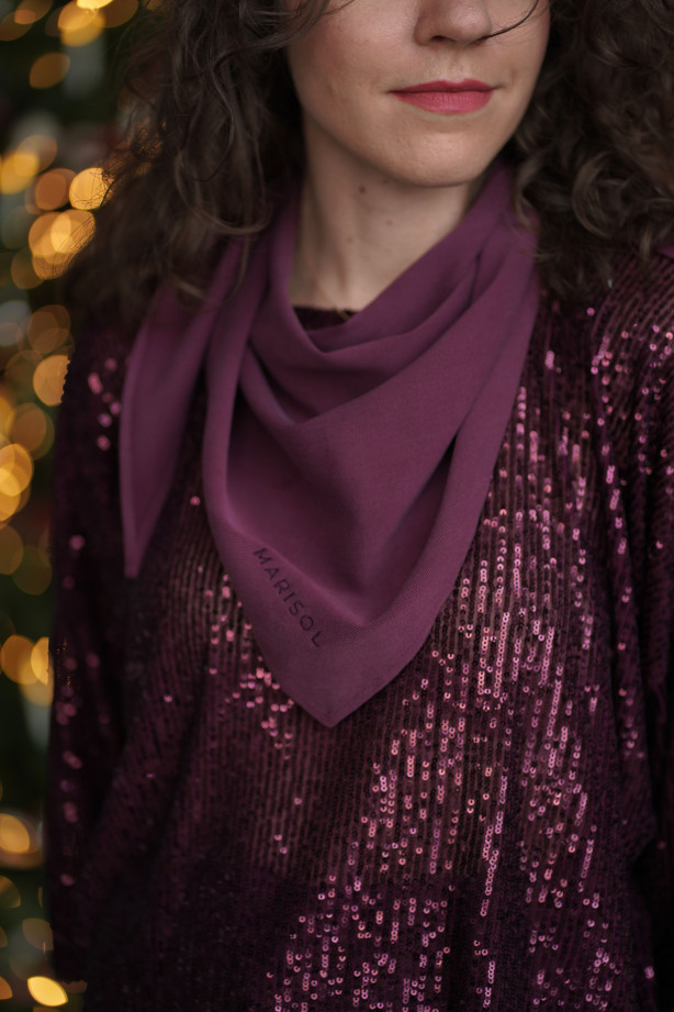 Chusta Triangle - trójkątna chustka z haftem | Marisol