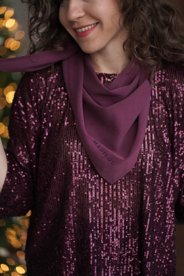 Chusta Triangle - trójkątna chustka z haftem | Marisol