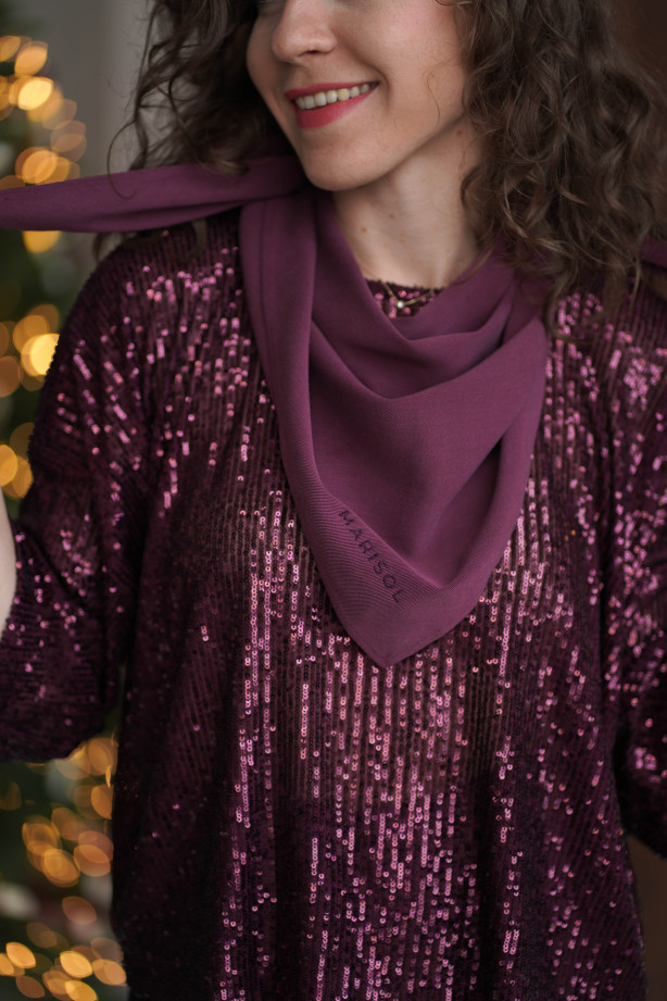 Chusta Triangle - trójkątna chustka z haftem | Marisol