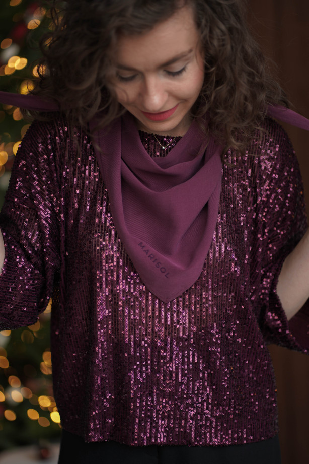 Chusta Triangle - trójkątna chustka z haftem | Marisol