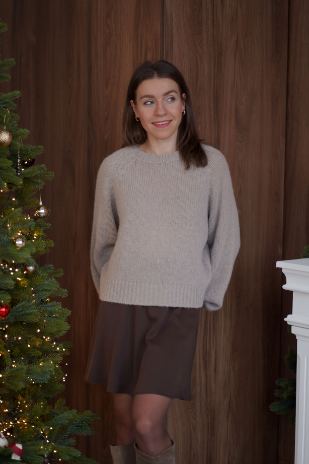 Spódniczka Latte - falująca mini z gumką w pasie | Marisol