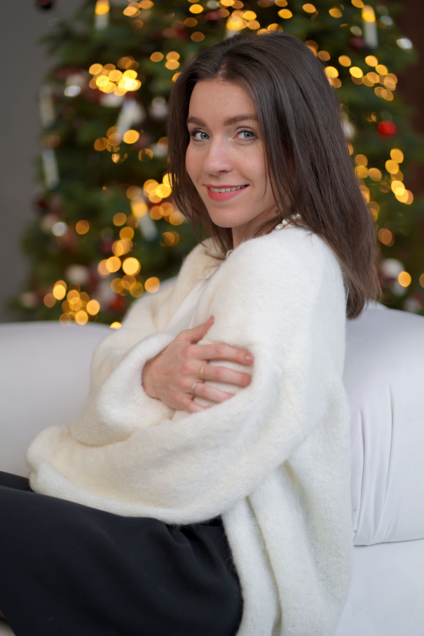 Spódniczka Latte - falująca mini z gumką w pasie | Marisol