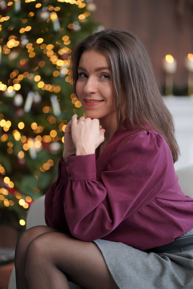 Giulia - Burgundowa koszula z dużym kołnierzem | Elegancka bluzka Marisol