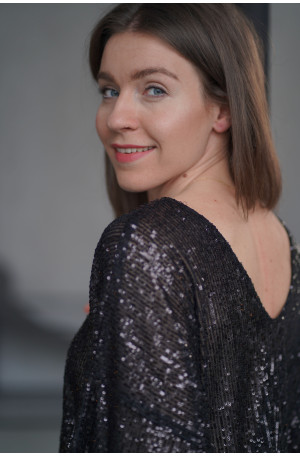 Bluzka Brilliance - cekinowa bluzka z dwustronnym dekoltem | Marisol