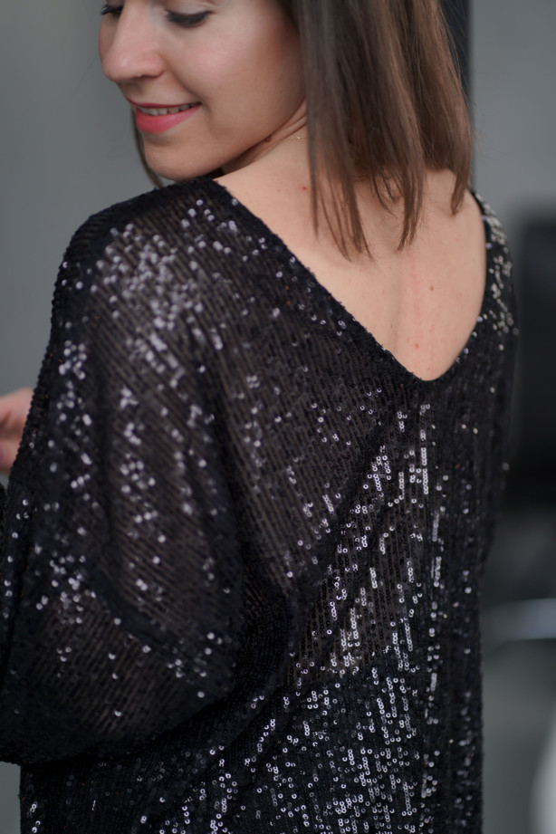 Bluzka Brilliance - cekinowa bluzka z dwustronnym dekoltem | Marisol