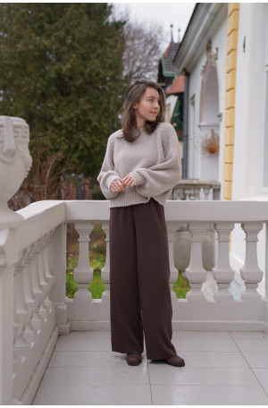 Spodnie Moris – proste, eleganckie spodnie z szerszą nogawką i kieszeniami | MARISOL