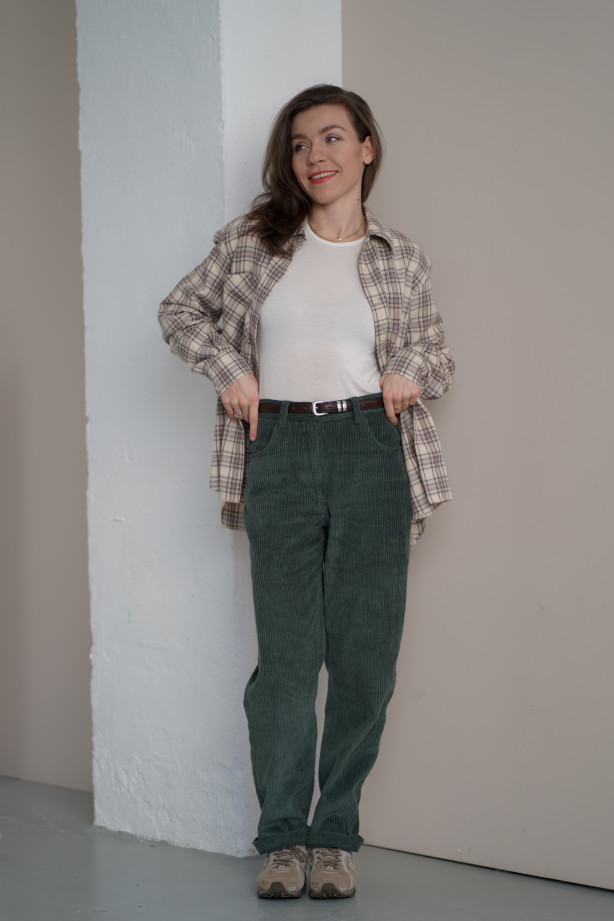 Klasyczne spodnie sztruksowe 100% bawełna – wygoda i styl na co dzień