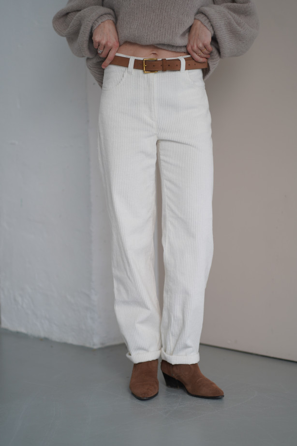 Klasyczne spodnie sztruksowe 100% bawełna - wygoda i styl na co dzień