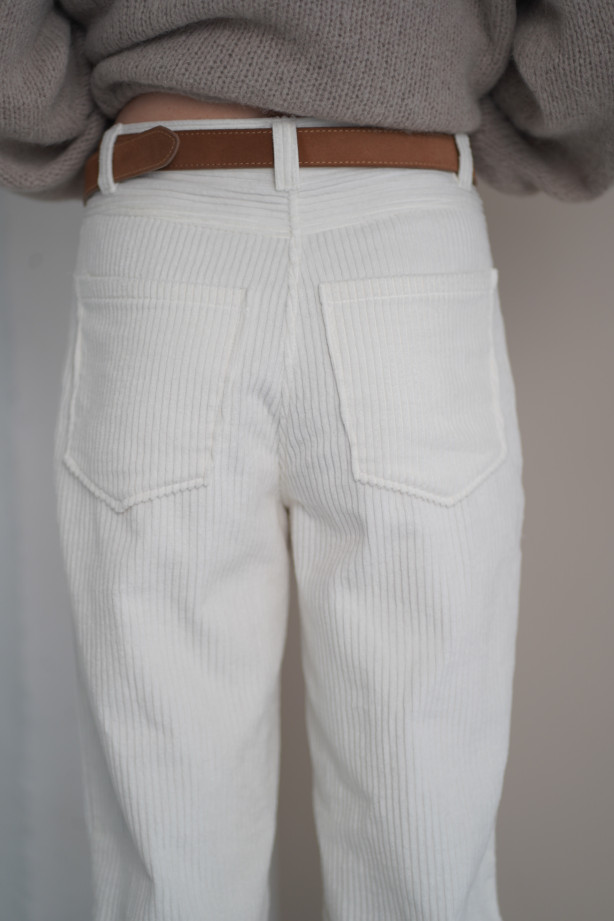 Klasyczne spodnie sztruksowe 100% bawełna - wygoda i styl na co dzień