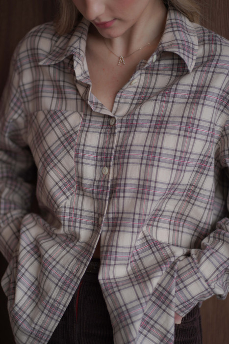 Koszula w kratę – bawełniana, lekko oversize z ozdobnymi mankietami 2