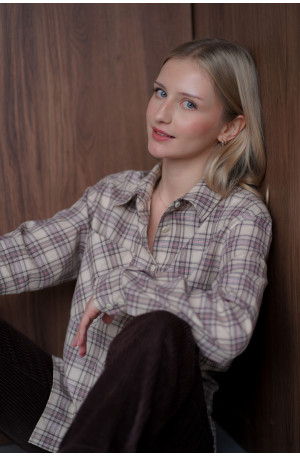 Koszula w kratę – bawełniana, lekko oversize z ozdobnymi mankietami