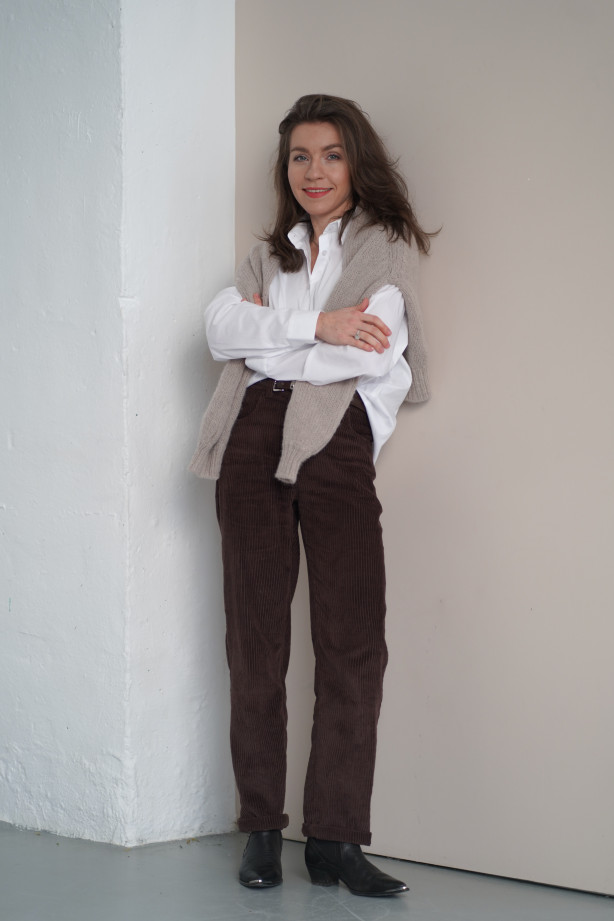 Klasyczne spodnie sztruksowe 100% bawełna – wygoda i styl na co dzień