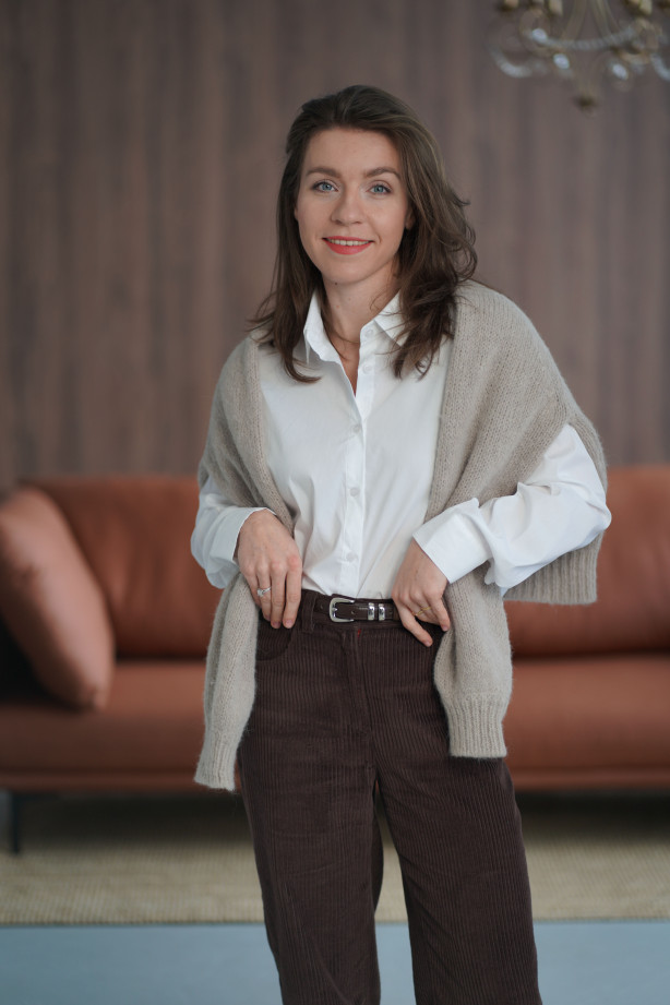 Klasyczne spodnie sztruksowe 100% bawełna – wygoda i styl na co dzień