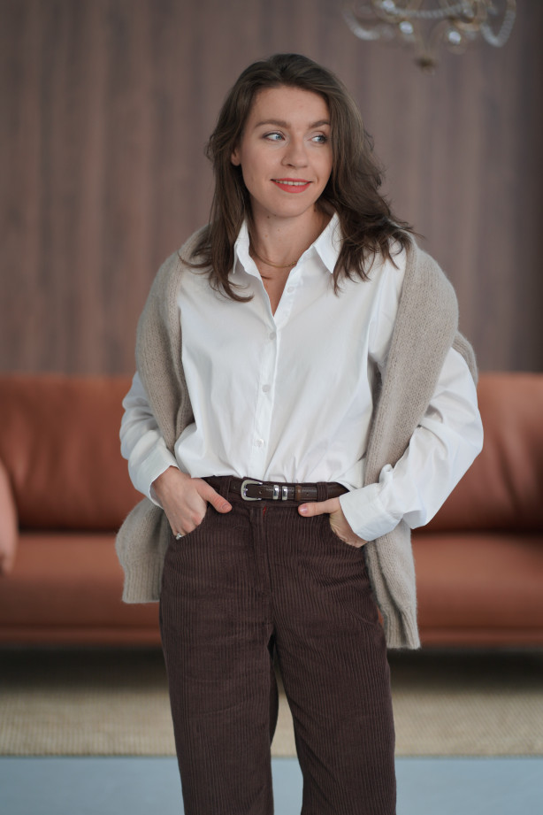 Klasyczne spodnie sztruksowe 100% bawełna – wygoda i styl na co dzień