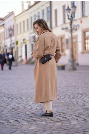 Klasyczny długi trencz - raglanowy fason z paskiem