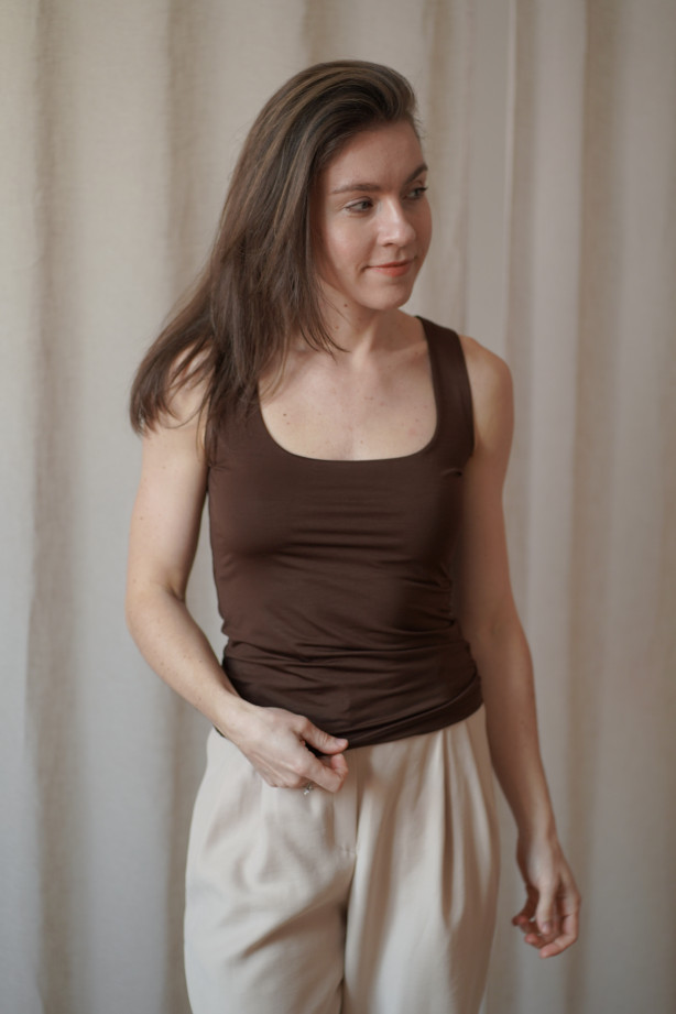 Dzianinowa topka z kwadratowym dekoltem - basic premium