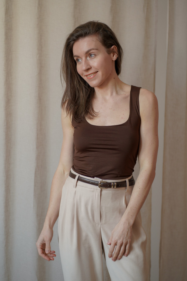 Dzianinowa topka z kwadratowym dekoltem - basic premium