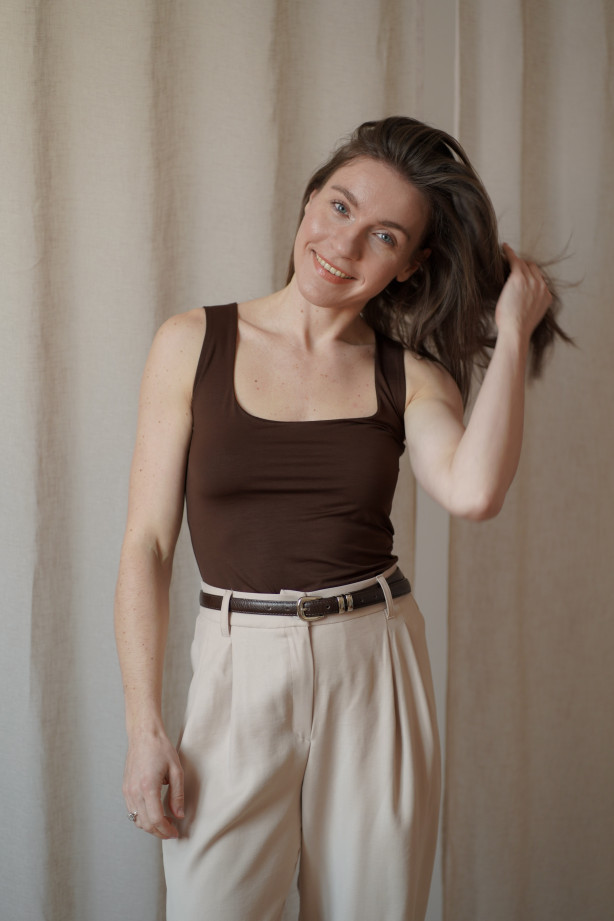 Dzianinowa topka z kwadratowym dekoltem - basic premium