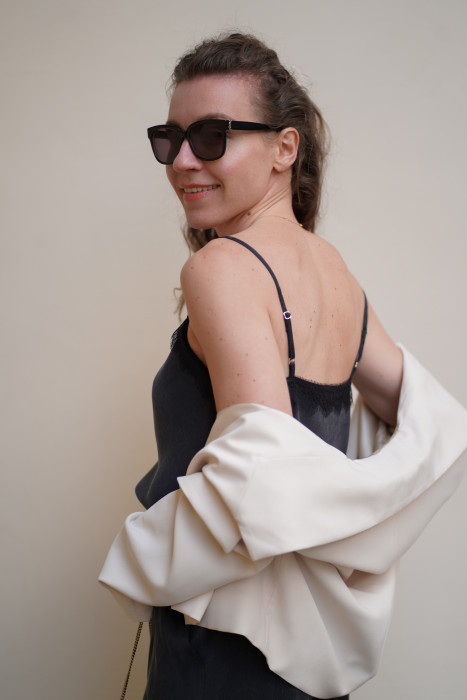 Topka Bias - krój ze skosu z koronkowym dekoltem 2