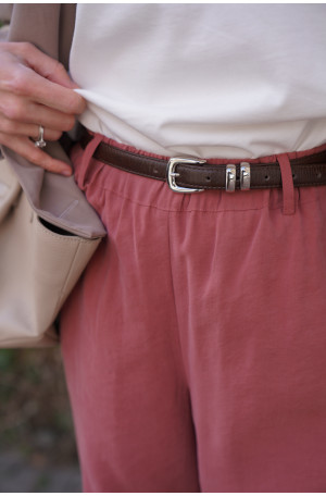 Spodnie Moris Dusty Rose - proste, z gumą w pasie i kieszeniami