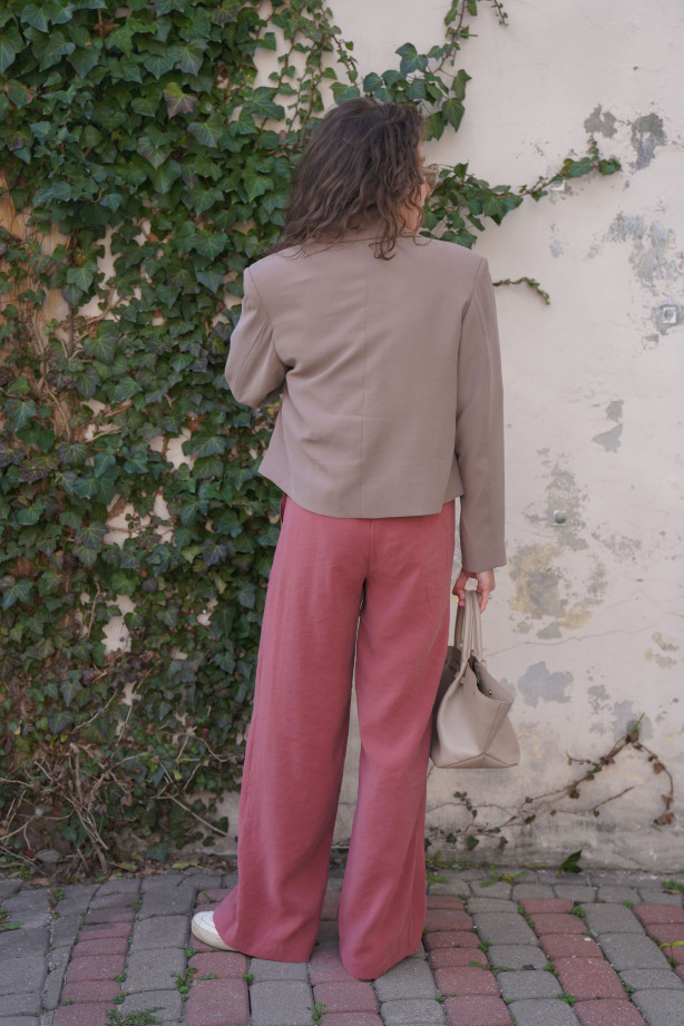 Spodnie Moris Dusty Rose - proste, z gumą w pasie i kieszeniami