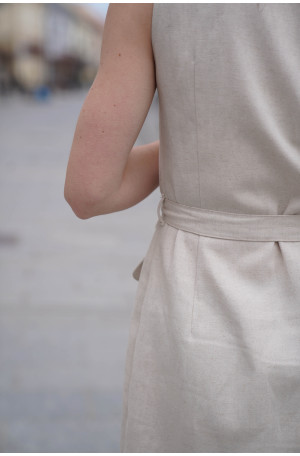 Szmizjerka w stylu marynarki - sukienka z paskiem i jodełką