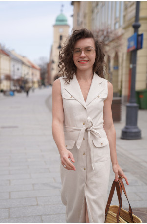 Szmizjerka w stylu marynarki - sukienka z paskiem i jodełką