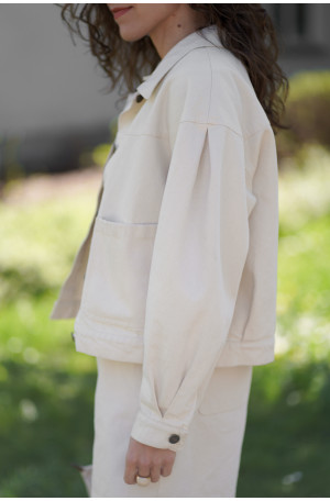 Kurtka Hailey Oat - jeansowa katana z bufkami i kieszeniami